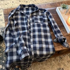 POL long sleeve flannel duster with side slits